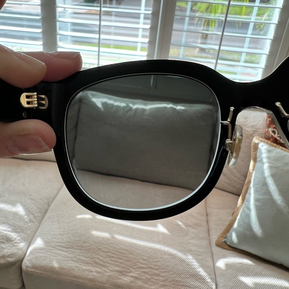 Gucci 1409 Sunglass - Picture 11 of 16